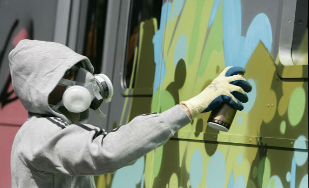 Граффити - это искусство либо вандализм?